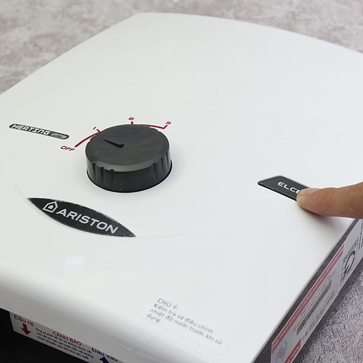 Máy Nước Nóng Ariston SB35E-VN (3500W)