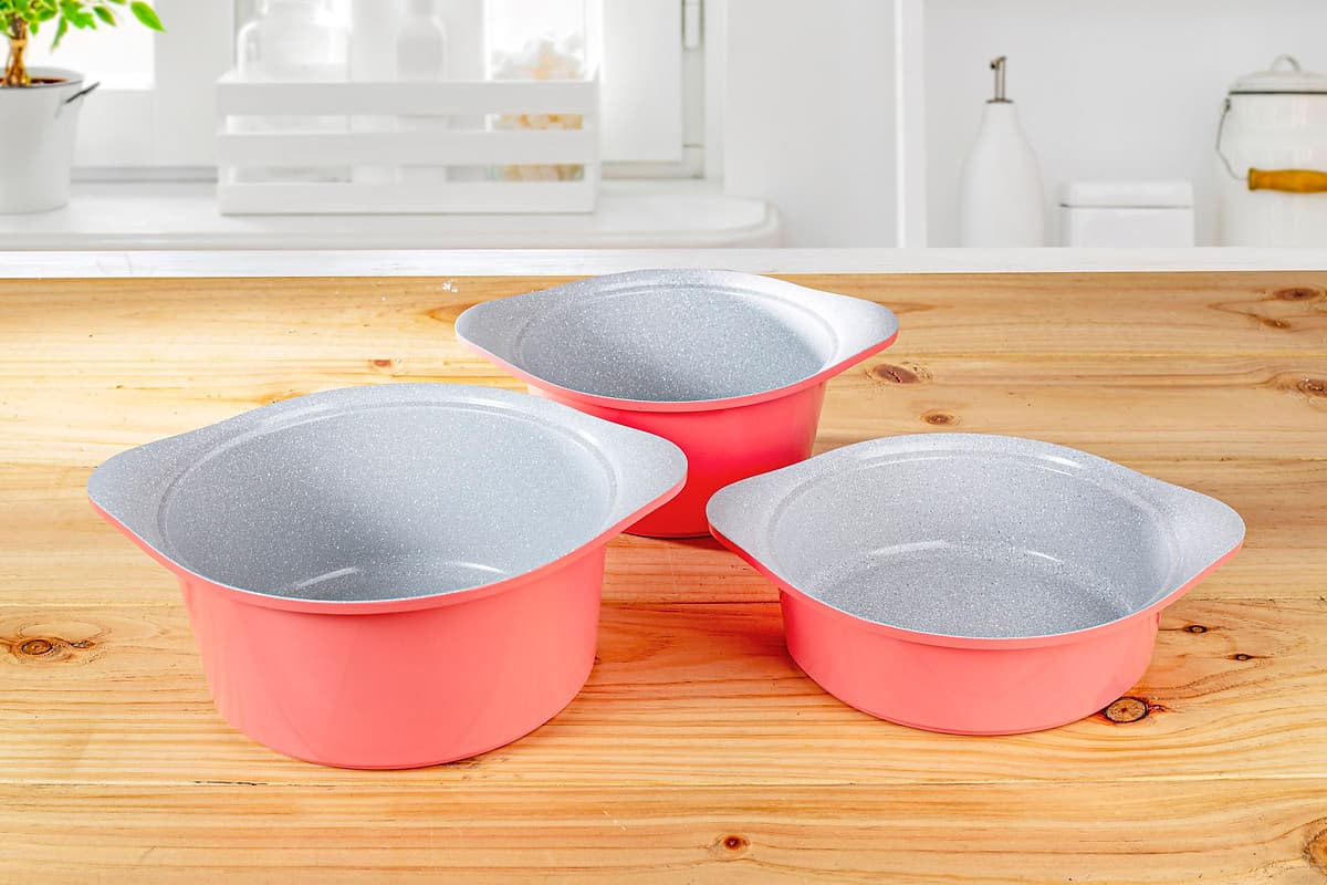 Bộ 3 nồi đúc ceramic cao cấp 2 tay cầm (20 – 22 –  24cm) tặng 1 cặp nhấc nồi sillicon (màu ngẫu nhiên)