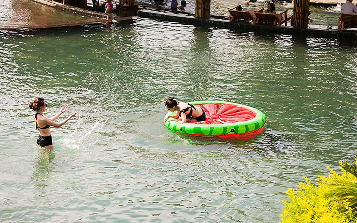 NHA TRANG: Tour Hòn Tằm 1 Ngày Cao Cấp Trải Nghiệm Khu Phức Hợp Tắm Bùn Khoáng Trên Đảo Lớn Nhất Việt Nam | Giá Tour Đã Bao Gồm Xe Đưa Đón Tại Khách Sạn + Canoe Di Chuyển Ra Đảo + Ăn Trưa + Hướng Dẫn Viên
