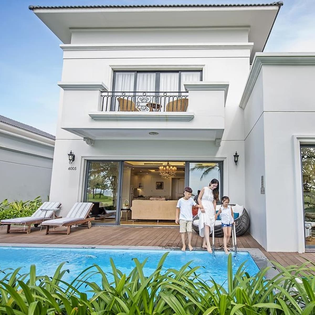 [Combo Tết Âm Lịch] Trọn Gói 3N2Đ Cho 06 Người Tại Vinpearl Nha Trang Hoặc Phú Quốc, Villa 03 PN, 6 Bữa Buffet, Vui Chơi VinWonders & Safari