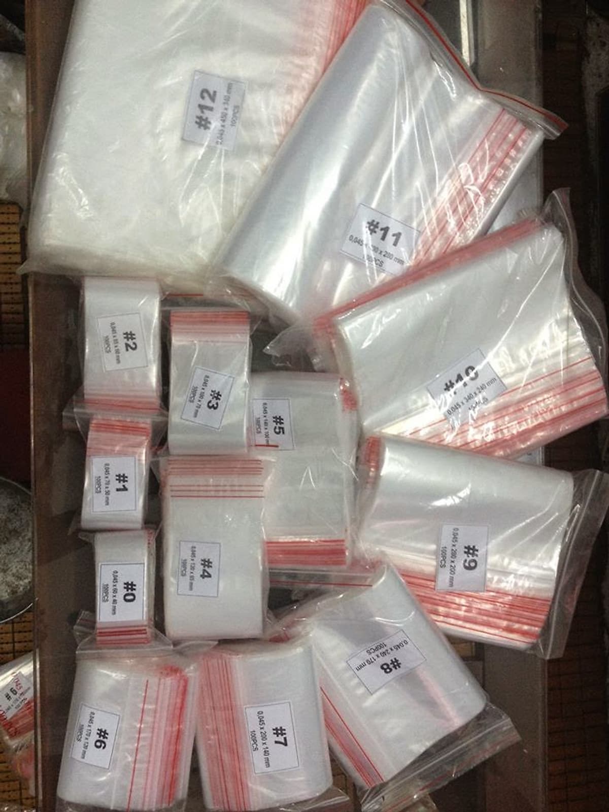 0.5 kg túi zip chỉ đỏ lựa chọn size