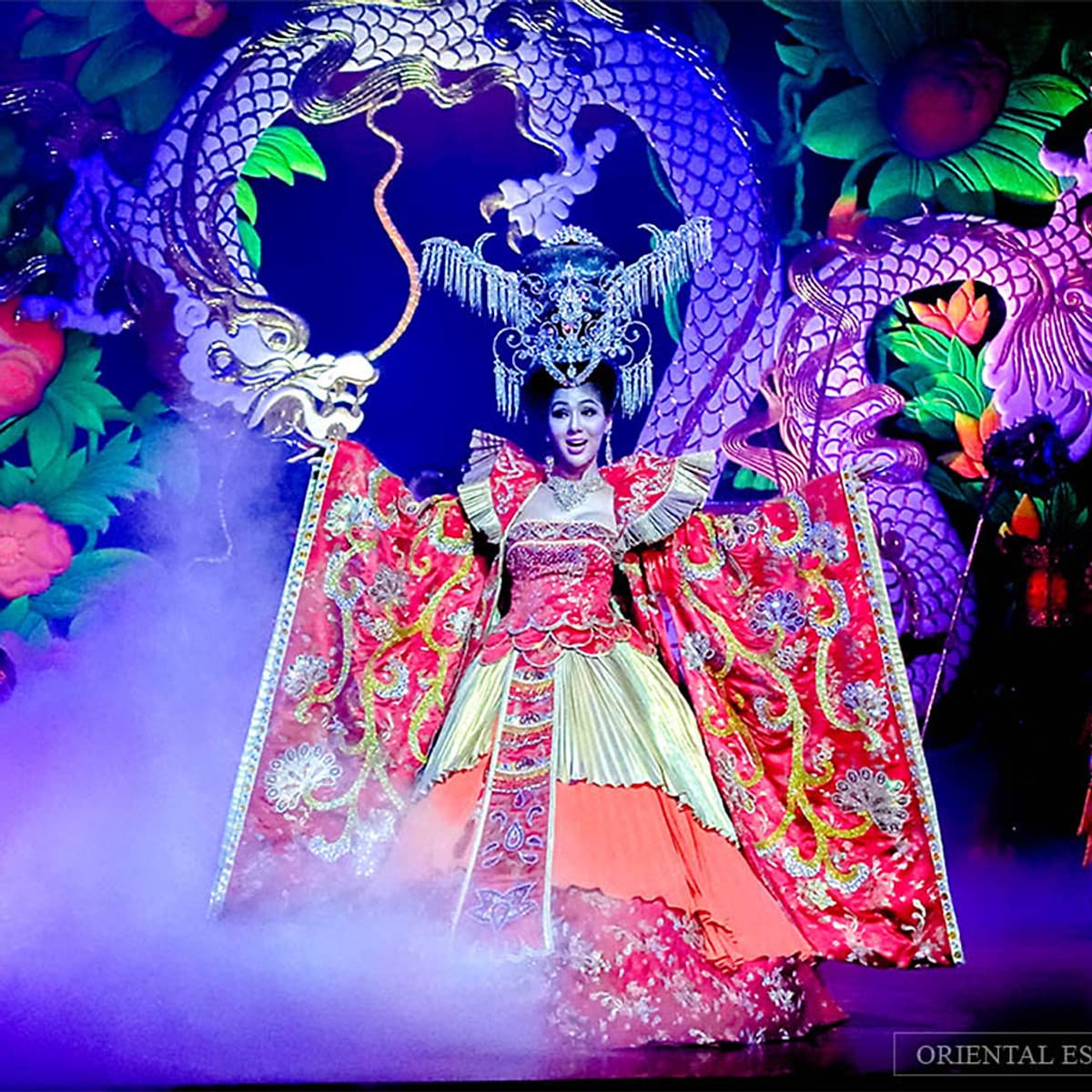 Vé Xem Alcazar Cabaret Show Ở Pattaya, Thái Lan - Ghế VIP