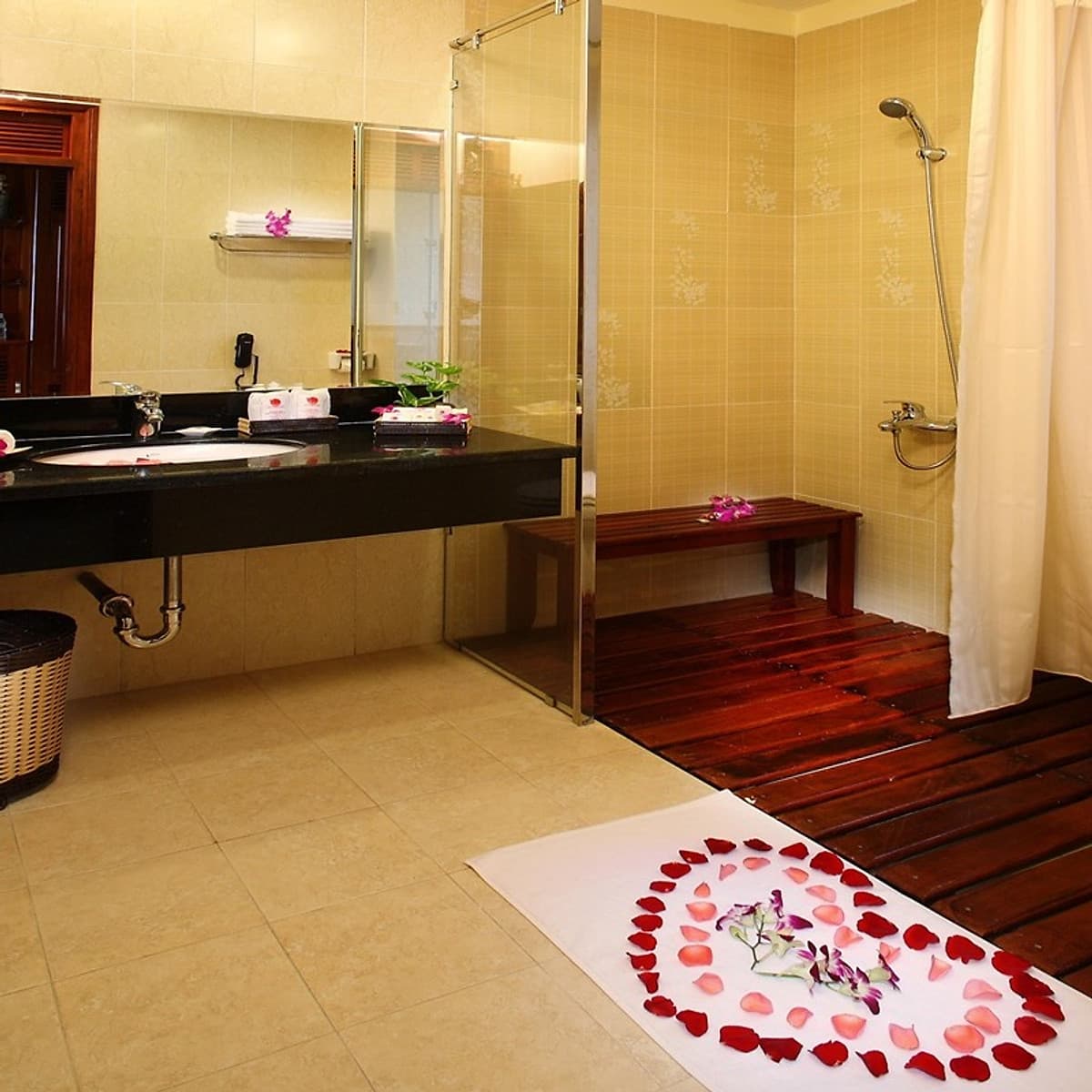 [2021] Golden Coast Resort & Spa 4* Phan Thiết - Gói Ăn 03 Bữa, Hồ Bơi, Bãi Biển Riêng, Gần Kê Gà, Nhiều Ưu Đãi Hấp Dẫn