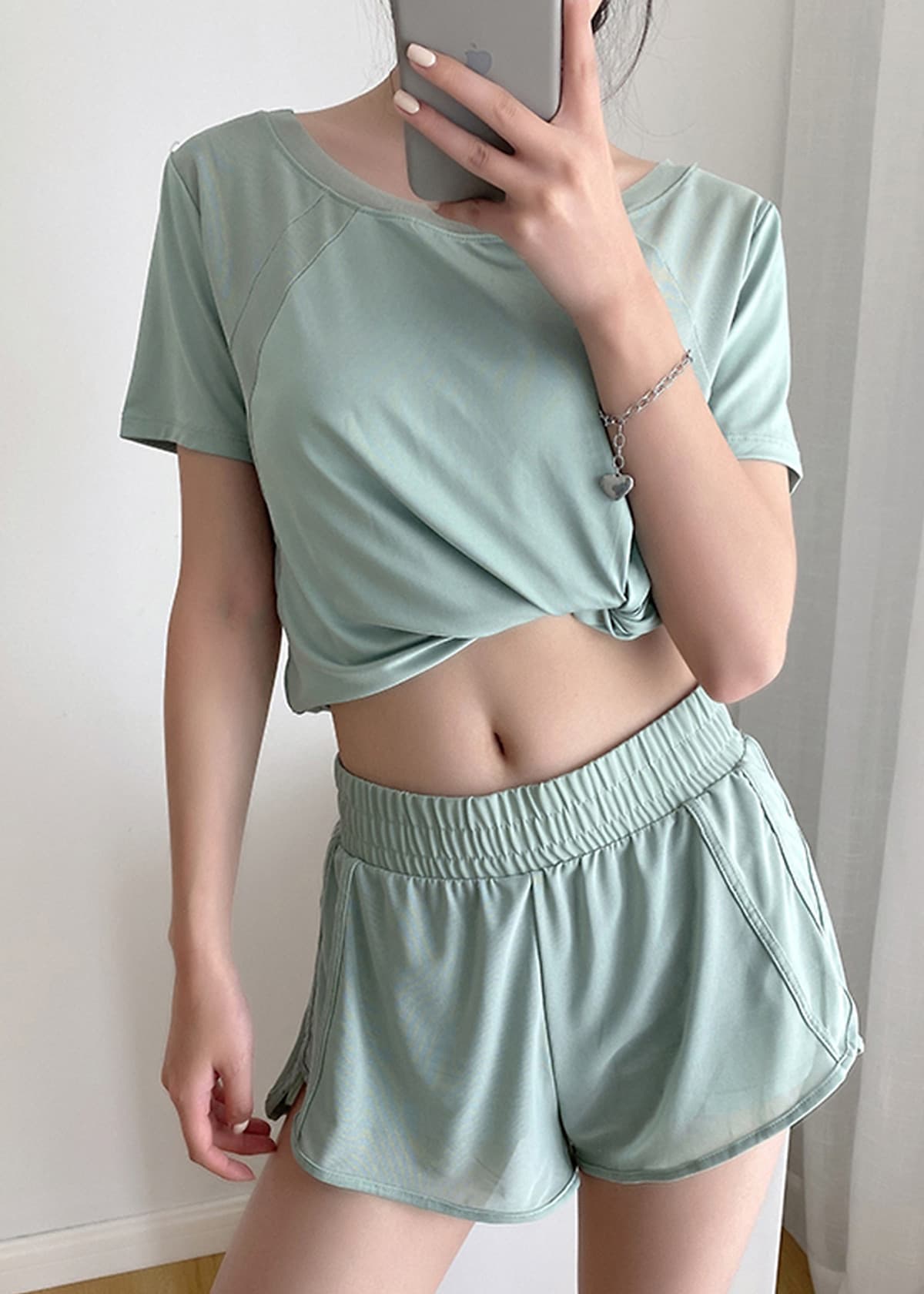 Bộ đồ tập thể thao nữ quần short áo cộc tay tập gym, yoga chất thun cao cấp - ZBT03