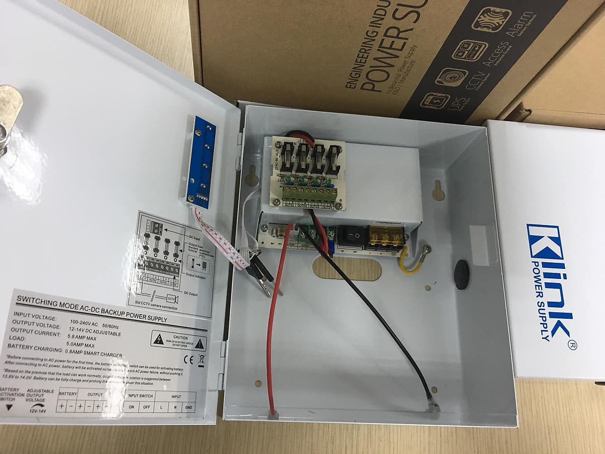 Bộ cấp nguồn điện dự phòng Klink dành cho hệ thống 4 camera giám sát và đầu ghi