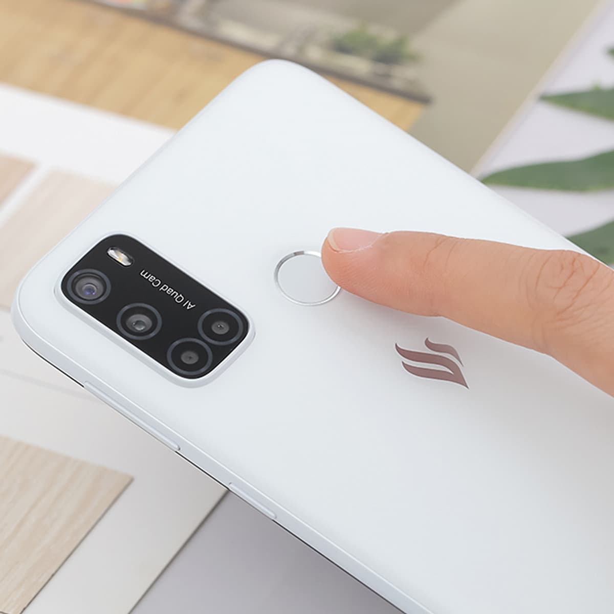 Điện Thoại Vsmart Joy 4 - Hàng Chính Hãng