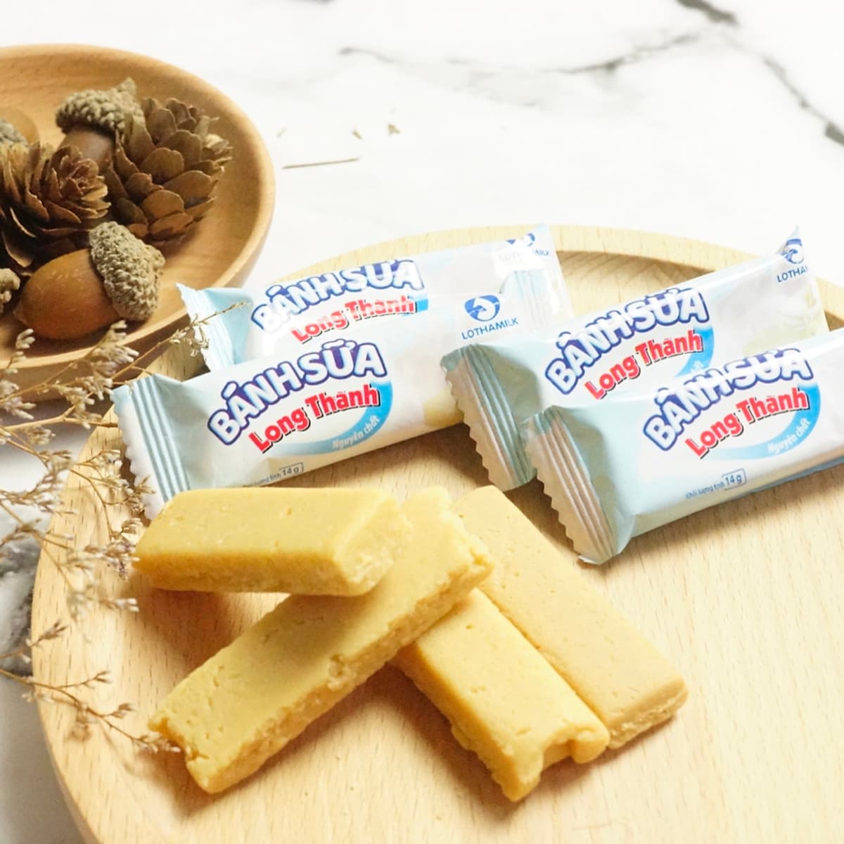 Bánh sữa Long Thành Lothamilk - Vị ngon từ sữa bò tươi (140g)