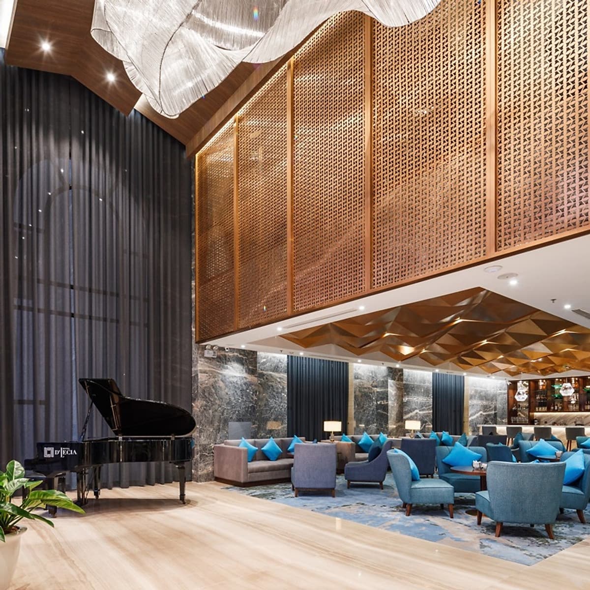 D'Lecia Hotel 3* Hạ Long - Gồm Bữa Sáng, Khách Sạn Mới, Ngay Trung Tâm Bãi Cháy, Gần Biển, Thuận Tiện Thăm Vịnh