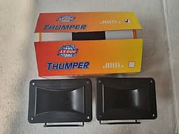 Cặp loa treble JBM, hàng chính hãng. Sử dụng để lắp thêm vào hệ thống loa nghe nhạc, hát giải trí gia đình, nhà hàng, cafe, Loa có tác dụng bổ sung tiếng treble cho âm thanh