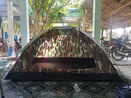 Lều cắm trại không gian rộng, họa tiết rằn ri, lều đi phượt gọn nhẹ, dễ dàng mang theo và lắp ráp khi đi du lịch dã ngoại hay cắm trại ngoài trời.