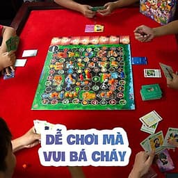 Combo Boardgame Lớp Học Mật Ngữ - Cuộc Đua Sao Chổi và 100 sleeves bọc bài
