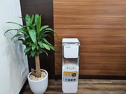 Cây nước nóng lạnh hút bình Karofi HC19 - hàng chính hãng 
