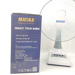 Quạt tích điện Matika 18W nhỏ gọn, thích hợp nhiều không gian màu trắng xám MTK-6312