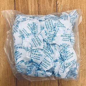 Gói hút ẩm Silicagel loại 10 gram (1kg có 100 gói nhỏ kích thước 5x6,5cm)