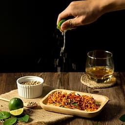 Khô gà lá chanh 9chum 25g/gói - Hương vị truyền thống Việt Nam - Món ngon chill cùng bạn bè