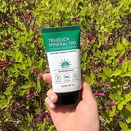 Kem Chống Nắng Dành Cho Da Dầu Mụn, Nhạy Cảm Some By Mi Trucica Mineral 100 Calming Suncream SPF50+/PA+++ 50ml