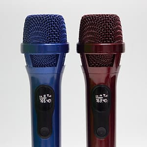 Bộ 2 Micro Karaoke Không Dây Siêu Sang MV08, Vỏ Đuôi Mic Bằng Hợp Kim Chống Rơi Vỡ, Chuyên Dùng Cho Amply, Loa Kéo, Kết Nối Xa Tới 30m Qua Đầu Thu Mini - Chính Hãng