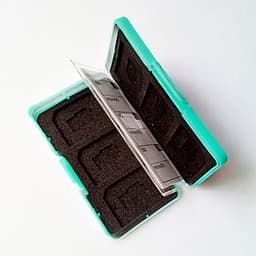 Hộp đựng 12 thẻ nhớ SD/MicroSD- Hàng nhập khẩu