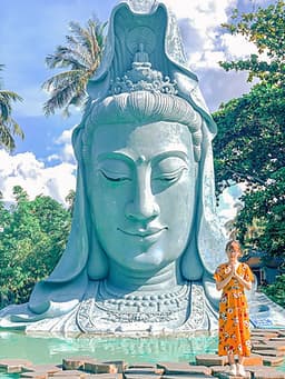 KHÁM PHÁ XỬ SỞ HOA VÀNG TRÊN CỎ XANH