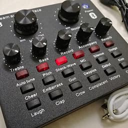 Trọn bộ thu âm Sound card V8 Bluetooth và Micro Bm 900 đầy đủ kẹp bàn màng lọc âm