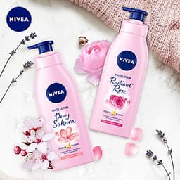 Bộ đôi dưỡng thể Hương hoa Sữa Dưỡng Thể Dưỡng Trắng NIVEA Hương Anh Đào Dewy Sakura (350ml) - 85703 & Sữa Dưỡng Thể Dưỡng Trắng NIVEA Hương Hoa Hồng Radiant Rose (350ml) - 85707