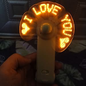 Quạt Cầm Tay Chạy Chữ I Love You trái tim  Điện Tử