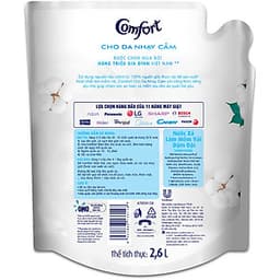 Nước Xả Vải Comfort Cho Da Nhạy Cảm Túi 2.6L - Phù Hợp Với Cả Em Bé (Giao mẫu ngẫu nhiên)