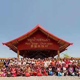 Vé Làng Moo Baan Chon Pao Pattaya, Thái Lan (Vé Vào Cổng + Cưỡi Voi + Đưa Đón)