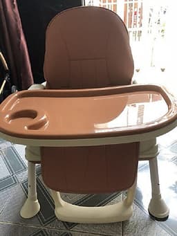 Ghế ăn dặm Đa năng cho Bé với 07 tính năng- 03 chế độ mang lại sự khác biệt, CÓ ĐỆM VÀ BÁNH XE- Màu Nâu sữa