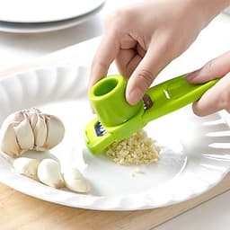 Dụng Cụ Giã Tỏi Đa Năng