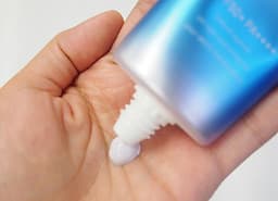 Tinh Chất Chống Nắng Hiệu Chỉnh Sắc Da Sunplay Skin Aqua Tone Up UV Essence SPF50+ PA++++ (50g)
