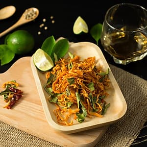Khô gà lá chanh 9chum 25g/gói - Hương vị truyền thống Việt Nam - Món ngon chill cùng bạn bè