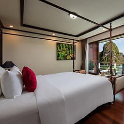 Trải Nghiệm Kỳ Nghỉ Tuyệt Vời Với Tour Du Lịch 2 Ngày 1 Đêm Trên Du Thuyền Heritage Cruises 5 Sao Đẳng Cấp Thăm Vịnh Hạ Long (Chèo Thuyền Kayak, Thăm Vịnh Hạ Long)