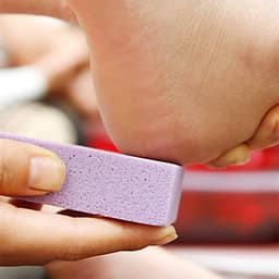 Liệu Trình Thanh Tẩy Gót Sen Đặc Biệt Tại Paradise Beauty & Spa