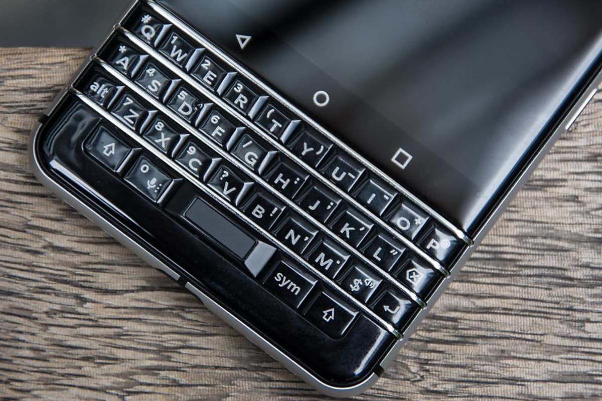 Điện Thoại BlackBerry KEYone (Silver) - Hàng Chính Hãng