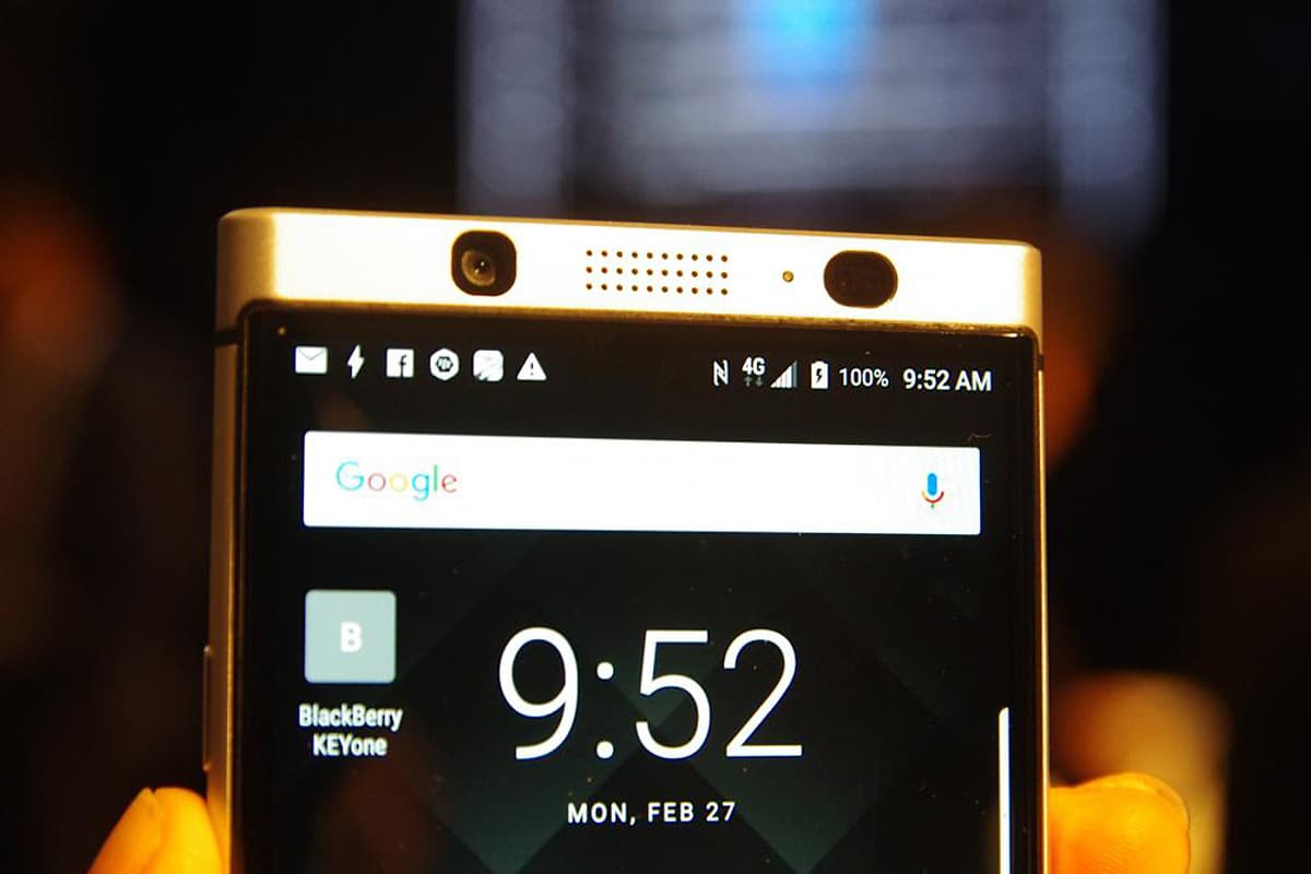 Điện Thoại BlackBerry KEYone (Silver) - Hàng Chính Hãng