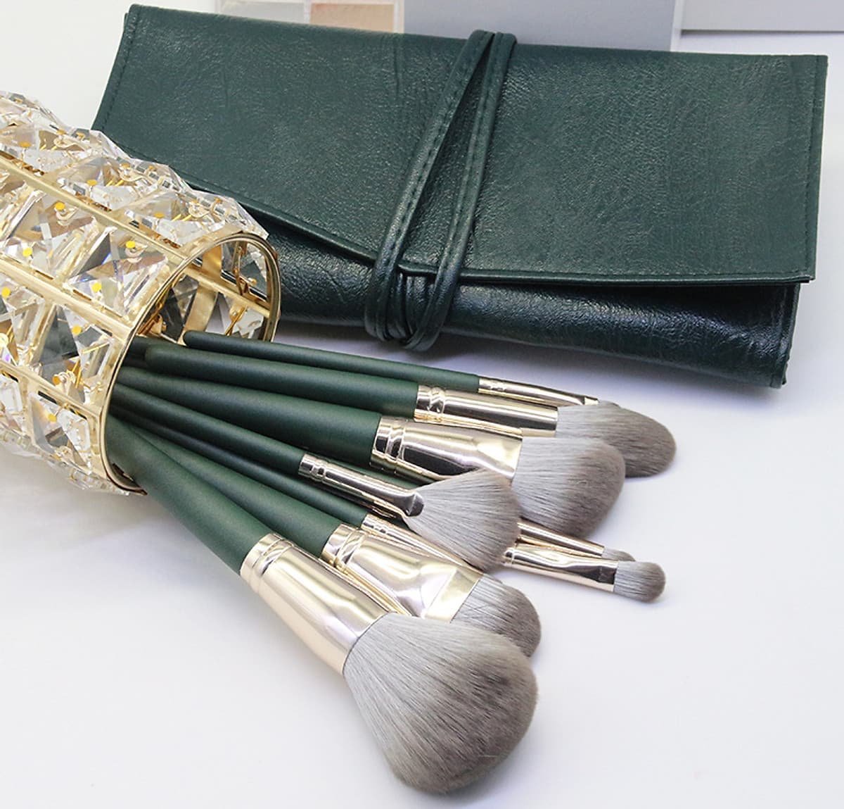 Bộ Cọ Makeup 14 Cây Cán Xanh Cao Cấp Lông Siêu Mịn Tiện Dụng Đầy Đủ Chức Năng Trang Điểm Cá Nhân Hiệu Quả