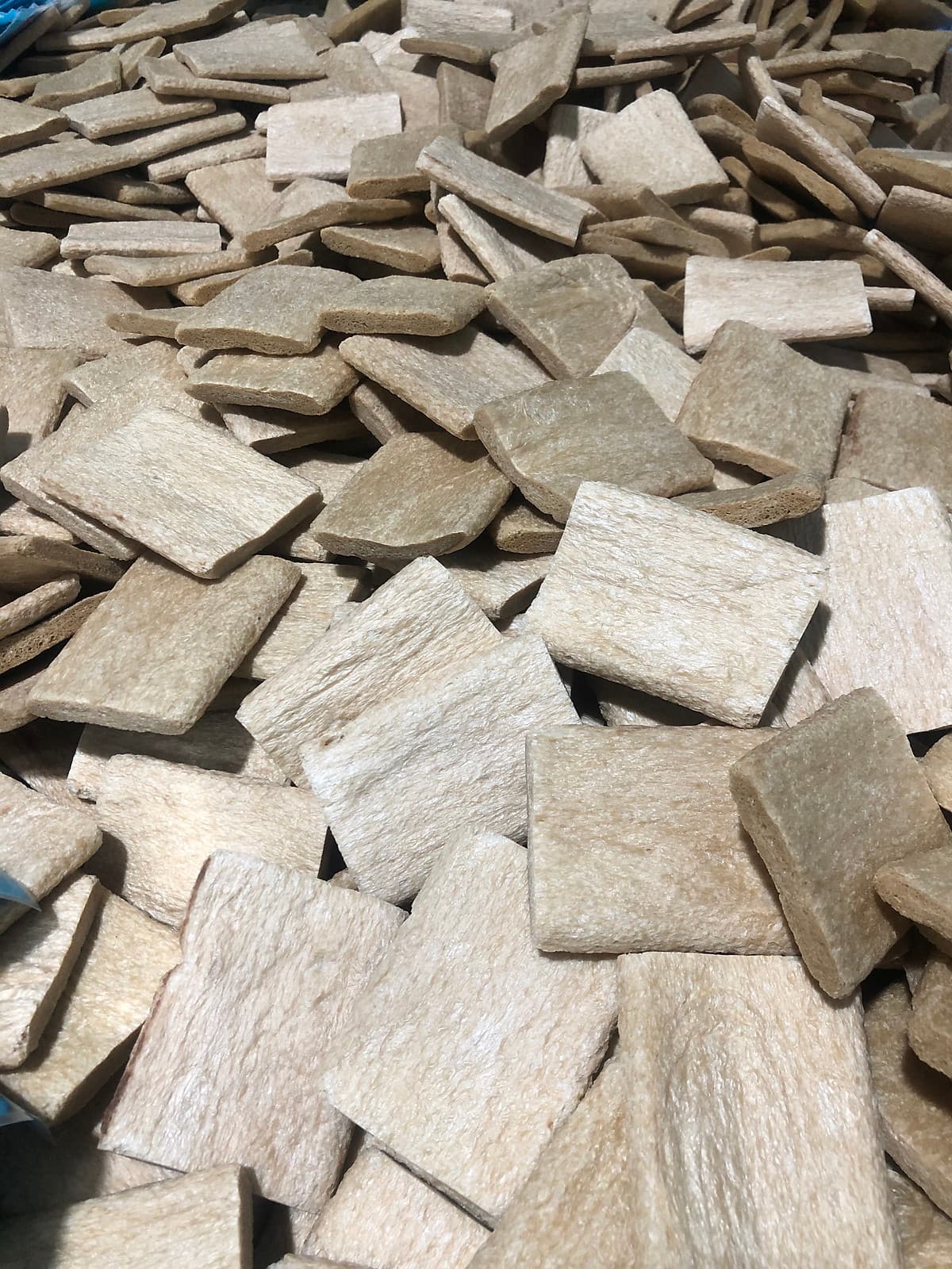 Sườn non chay Khánh An 1kg. Hàng chính hãng, sản xuất tại Việt Nam, nguyên liệu đảm bảo an toàn, không sử dụng chất biến đổi gen và chất bảo quản. Hàm lượng Protein cao.