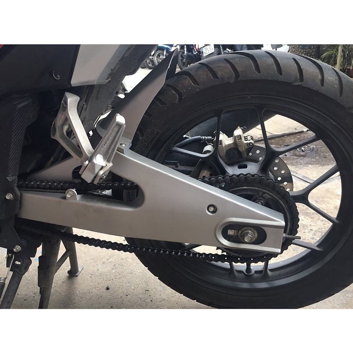 ỐP GẤP CHO WINNER X CÓ CHẮN BÙN CON CÓ TEM CHỮ BREMBO, RIZOMA