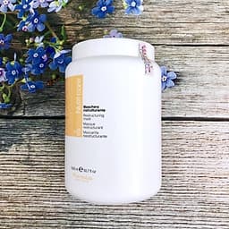 Mặt nạ ủ tóc (Dầu hấp) Fanola Nutricare Restructuring Mask mùi kẹo sữa siêu mềm mượt, phục hồi tóc khô hư tổn Ý 1500ml