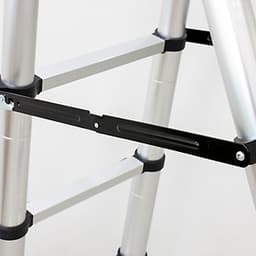 Thang nhôm rút chữ A Sumika SK 440D (2.2M+2.2M) - duỗi thẳng cao 4.4m, 8 đế cao su chống trượt, có bánh xe kéo, khóa chốt cao cấp, bậc thang thiết kế chống trượt, thanh giằng giữa 2 bên thang