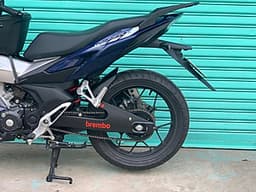 ỐP GẤP CHO WINNER X CÓ CHẮN BÙN CON CÓ TEM CHỮ BREMBO, RIZOMA